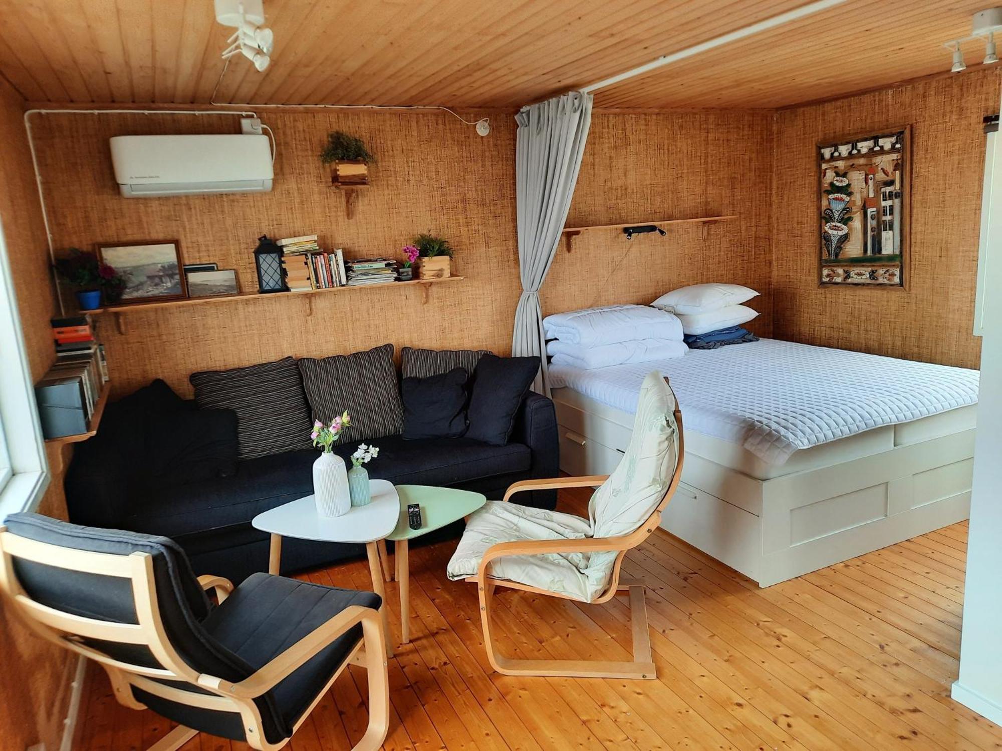 Cabin At The Sea Close To Public Beach With A Jumpingtower Hoviksnas 外观 照片