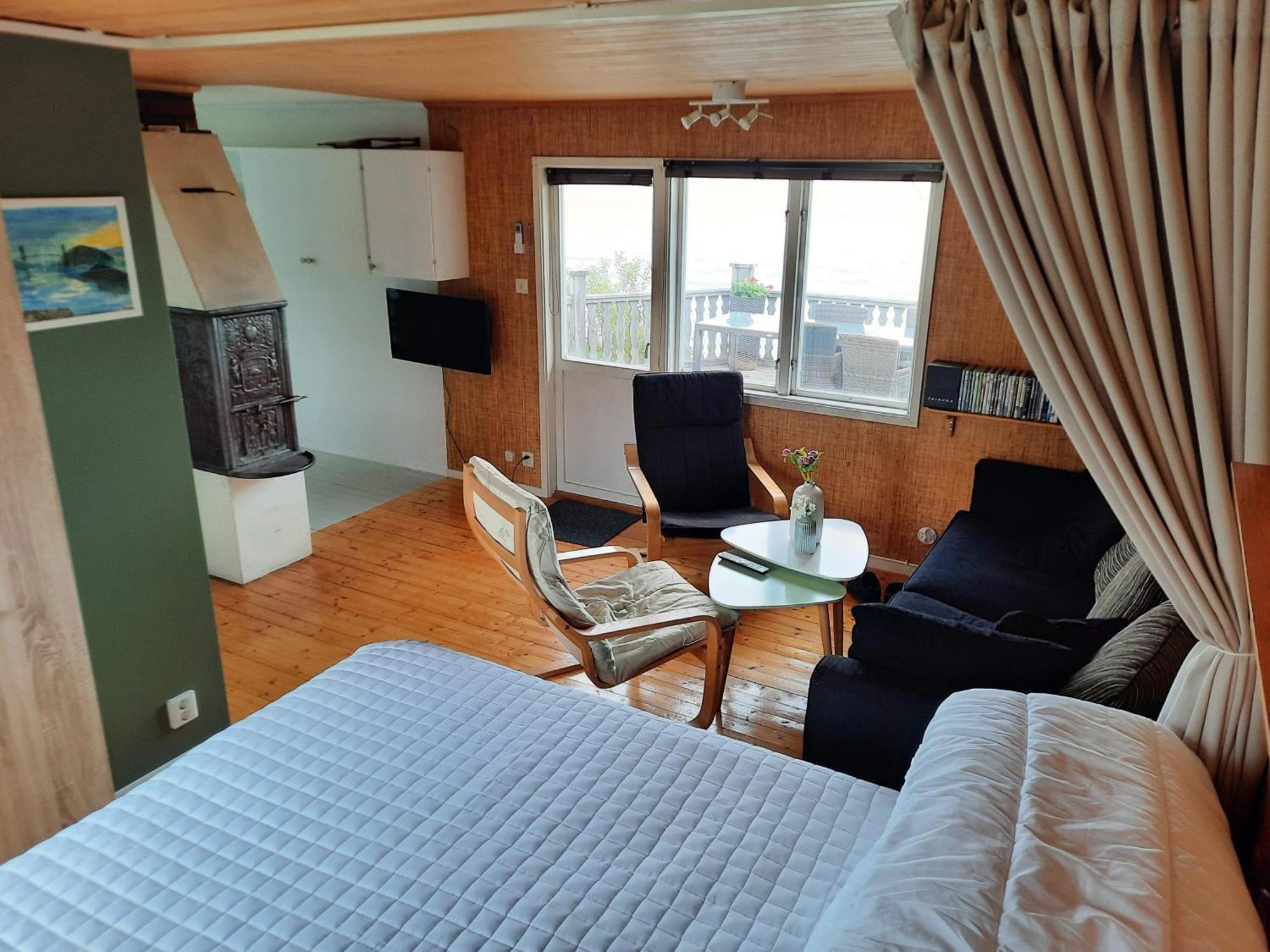 Cabin At The Sea Close To Public Beach With A Jumpingtower Hoviksnas 外观 照片