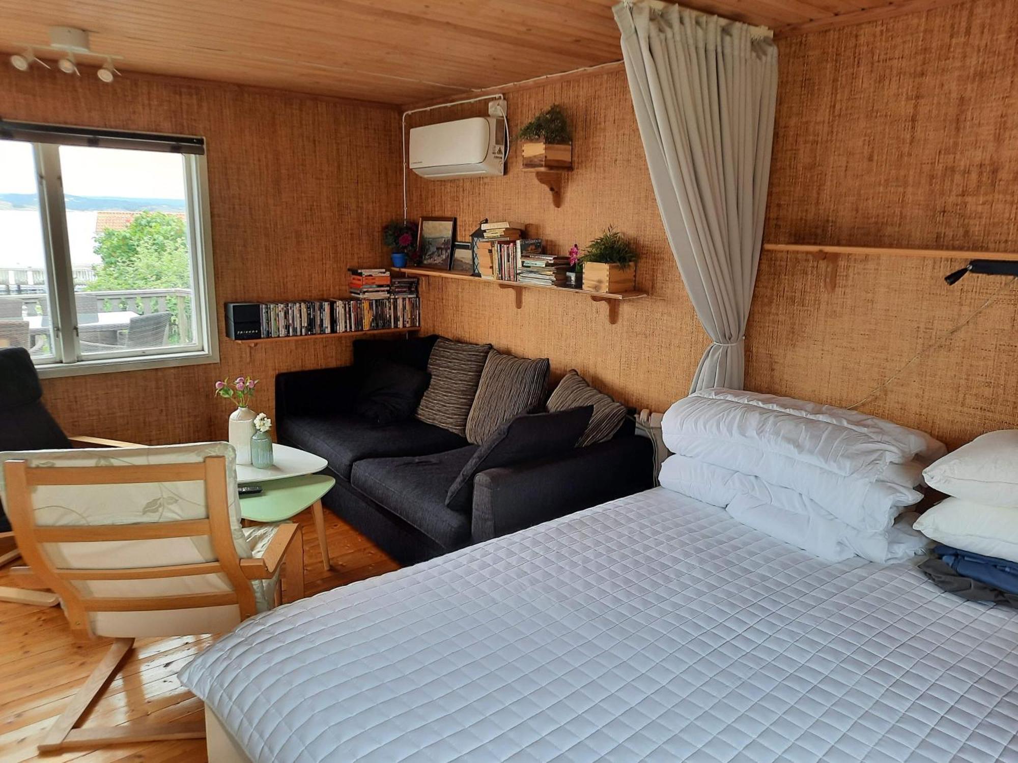 Cabin At The Sea Close To Public Beach With A Jumpingtower Hoviksnas 外观 照片